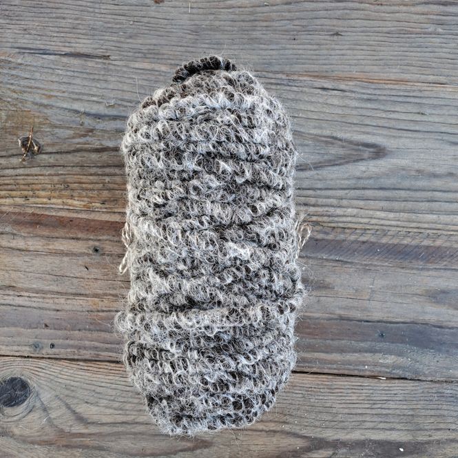 Hovedbilde Ryegarn - Mørk med hvitt flor