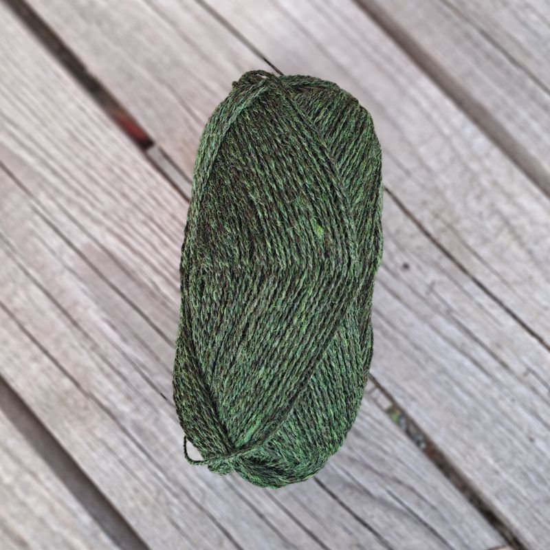 Strikkepakke - Småruta lue